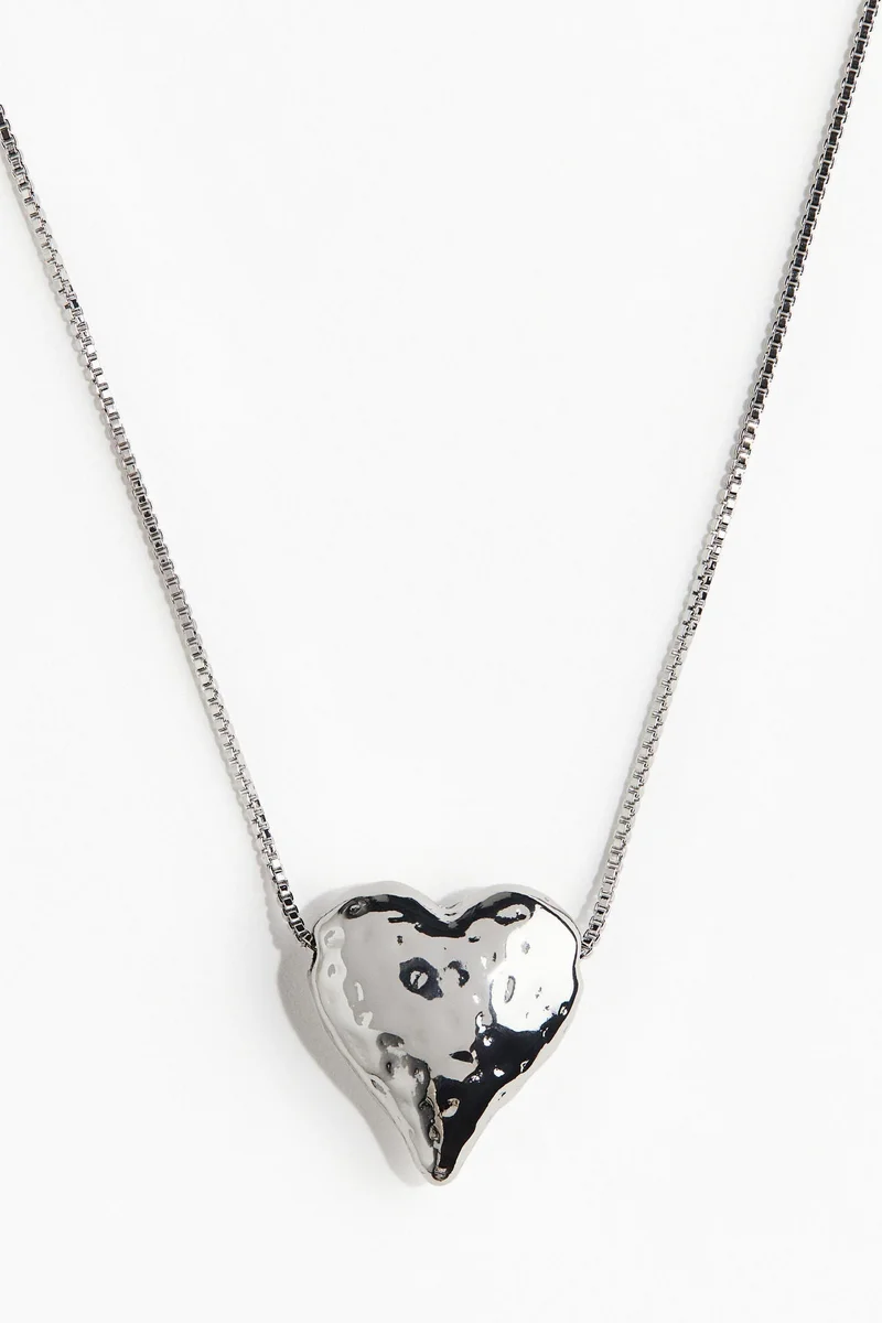 H&M Heart-pendant necklace